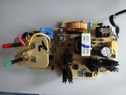 10.8V2AH锂离子电池专用充电器